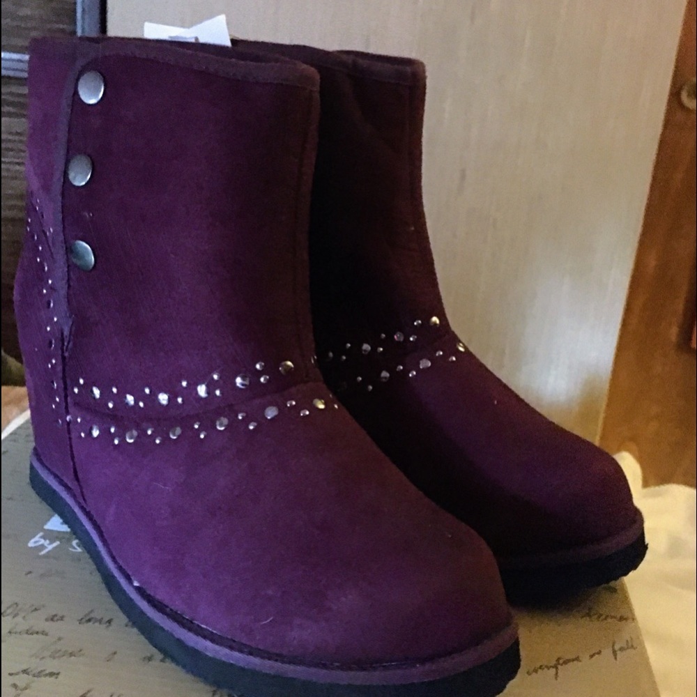 Dream out Loud Ankle burgundy Boots by Selena Gomez size 10